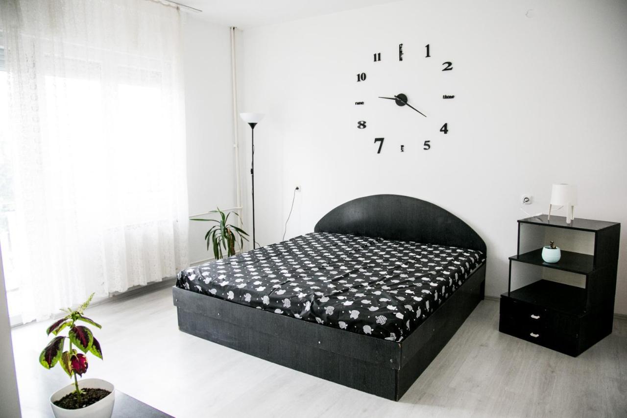 Kolev Apartments - Two Bedroom Cozy Central Apartment Üsküp Dış mekan fotoğraf